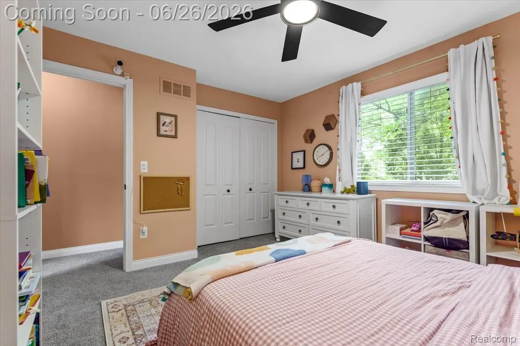 124 Woodside Road Royal Oak City MI 48073