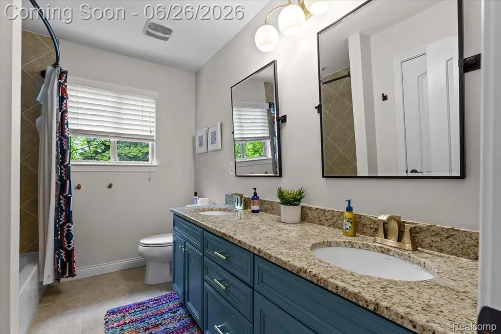 124 Woodside Road Royal Oak City MI 48073