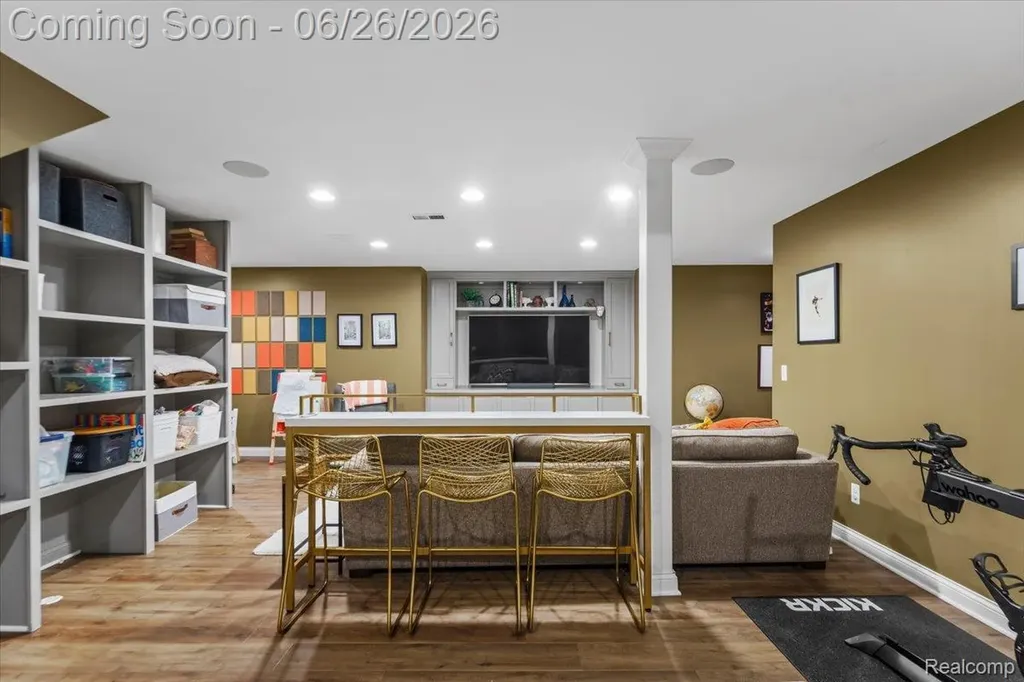 124 Woodside Road Royal Oak City MI 48073