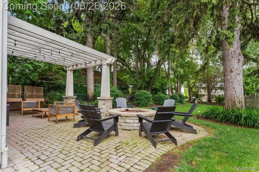 124 Woodside Road Royal Oak City MI 48073