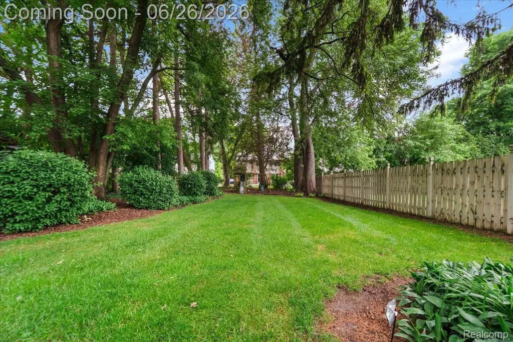 124 Woodside Road Royal Oak City MI 48073