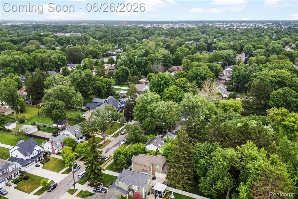 124 Woodside Road Royal Oak City MI 48073
