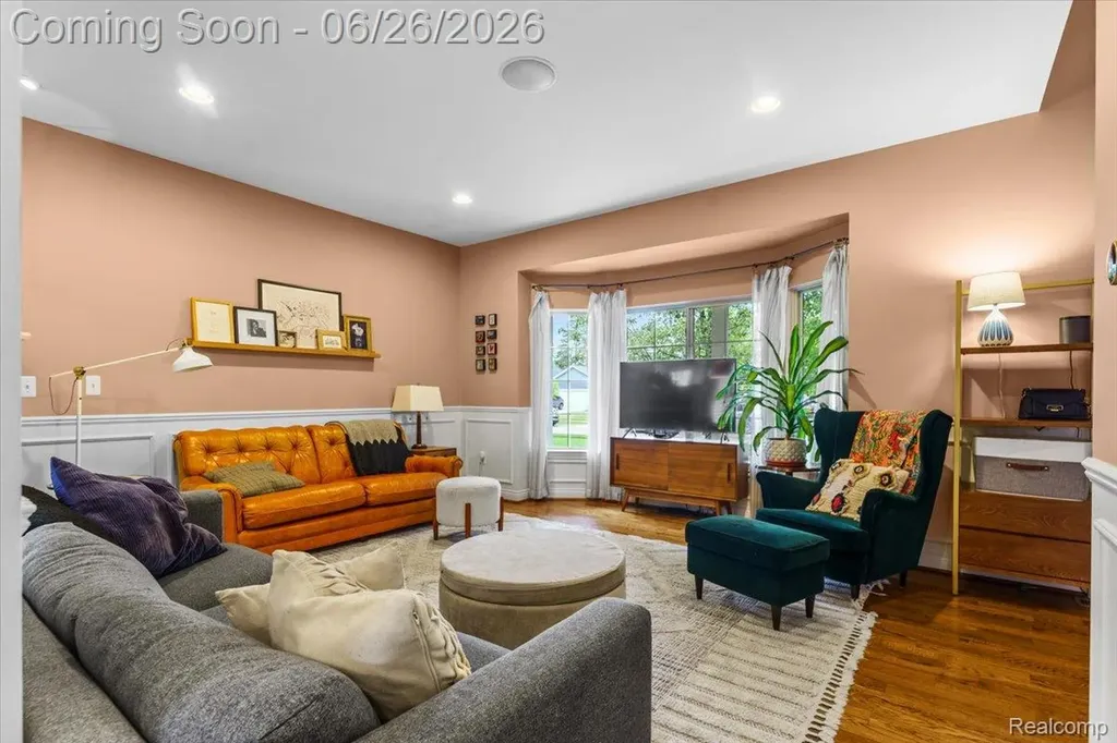 124 Woodside Road Royal Oak City MI 48073