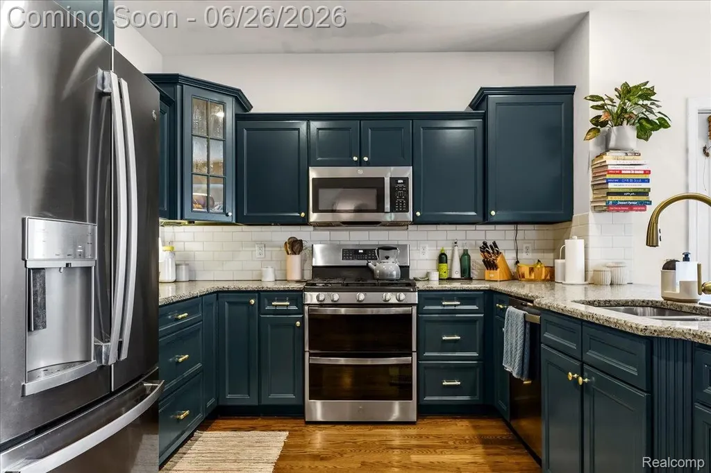 124 Woodside Road Royal Oak City MI 48073