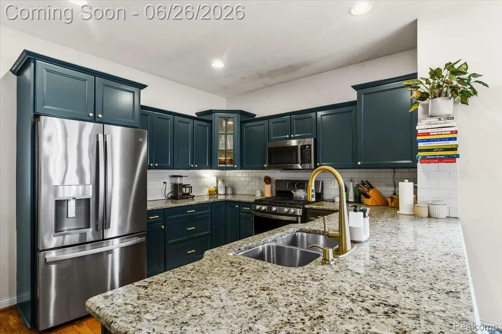 124 Woodside Road Royal Oak City MI 48073