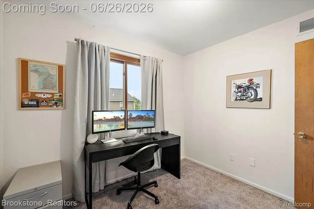 37077 Brynford Drive Clinton Charter Township MI 48036
