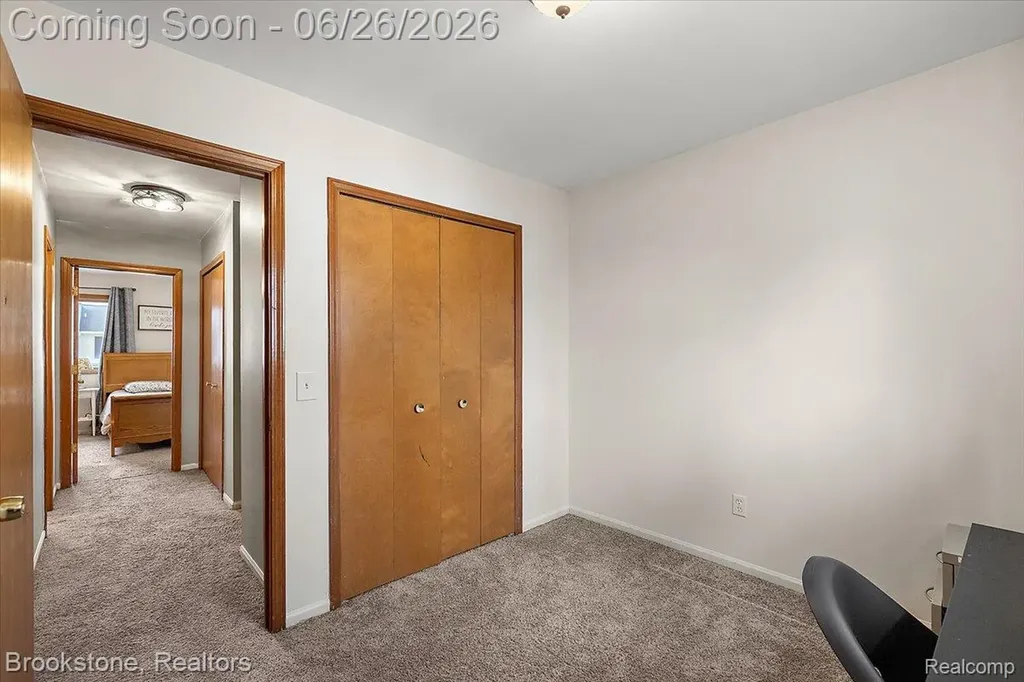 37077 Brynford Drive Clinton Charter Township MI 48036