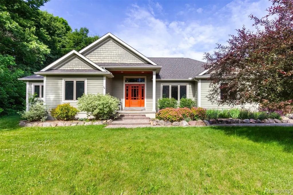 9887 Hadley Road Independence Charter Township MI 48348