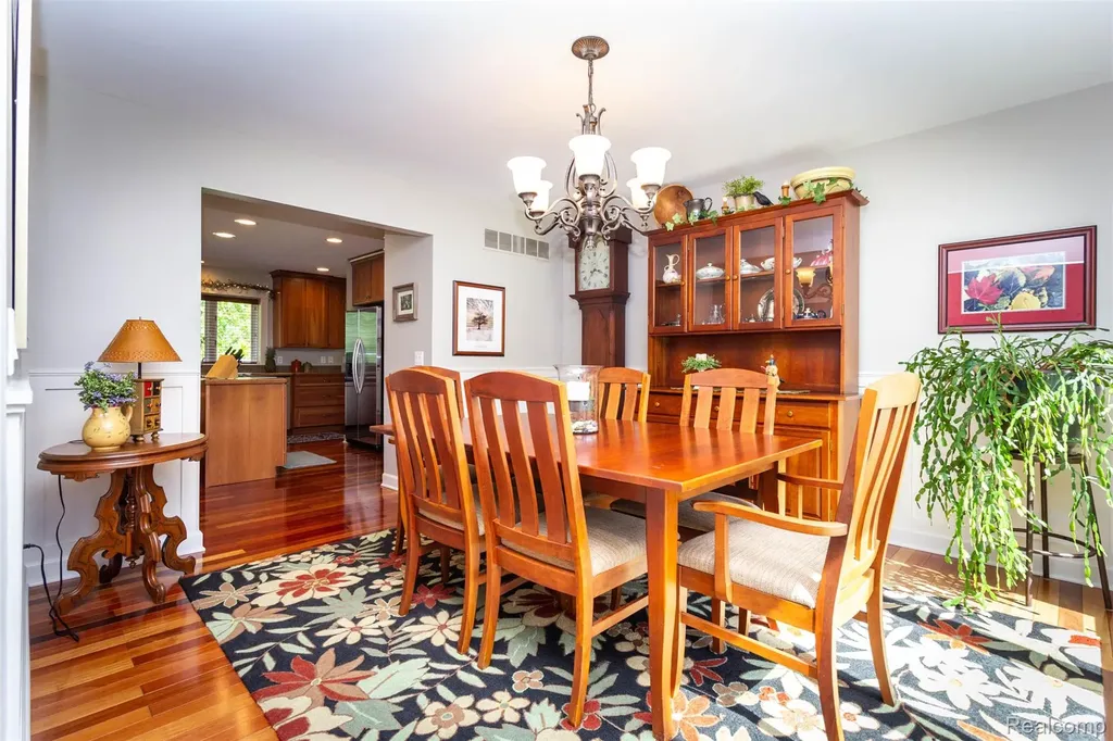 9887 Hadley Road Independence Charter Township MI 48348