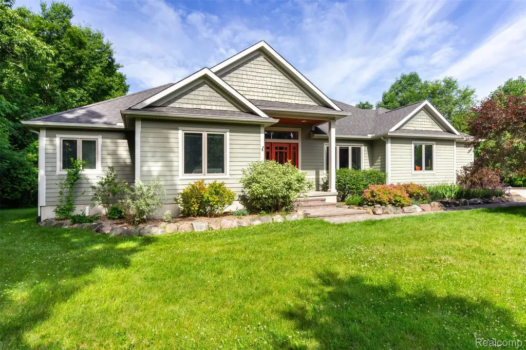 9887 Hadley Road Independence Charter Township MI 48348