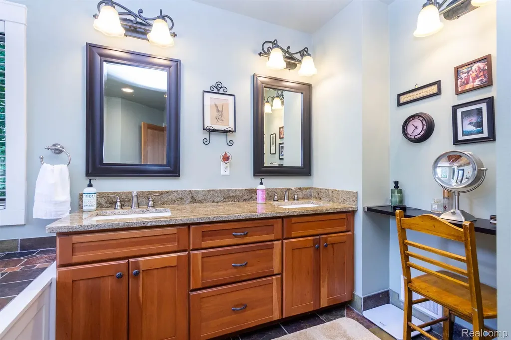 9887 Hadley Road Independence Charter Township MI 48348