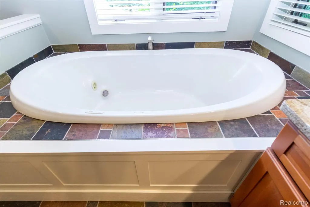 9887 Hadley Road Independence Charter Township MI 48348