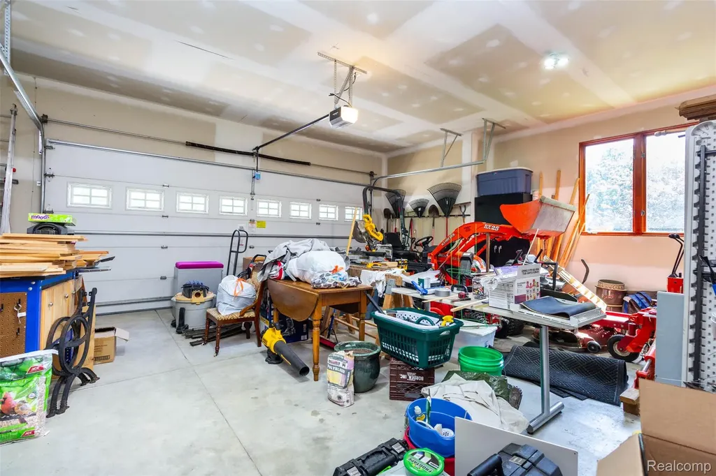 9887 Hadley Road Independence Charter Township MI 48348