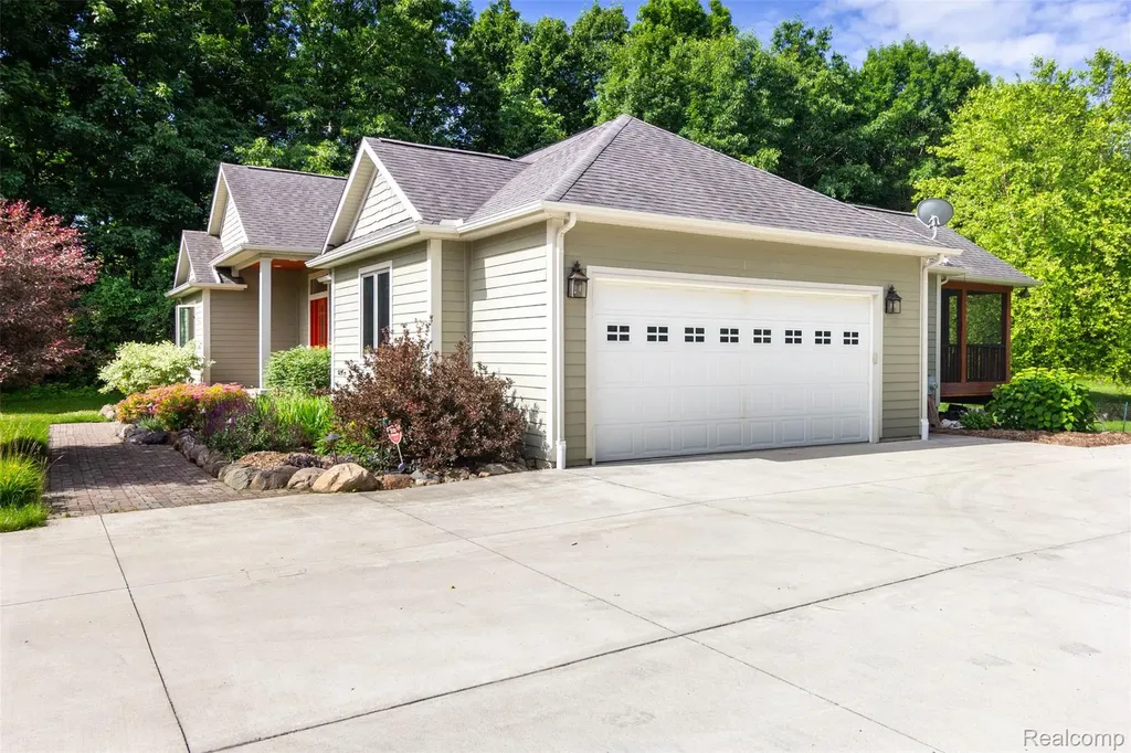9887 Hadley Road Independence Charter Township MI 48348