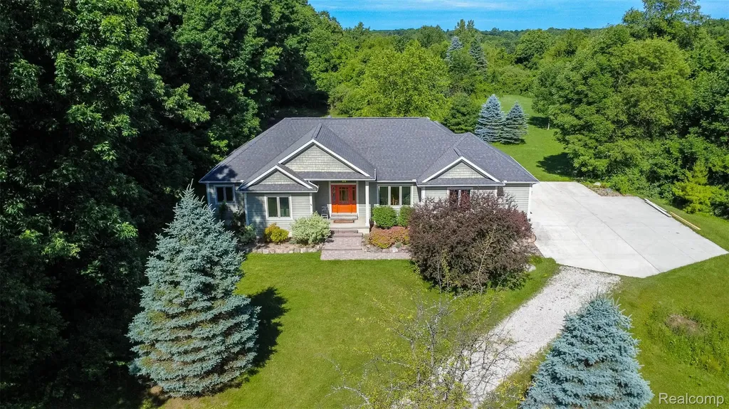 9887 Hadley Road Independence Charter Township MI 48348