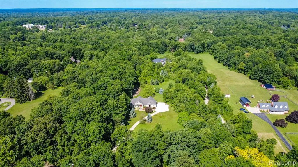 9887 Hadley Road Independence Charter Township MI 48348