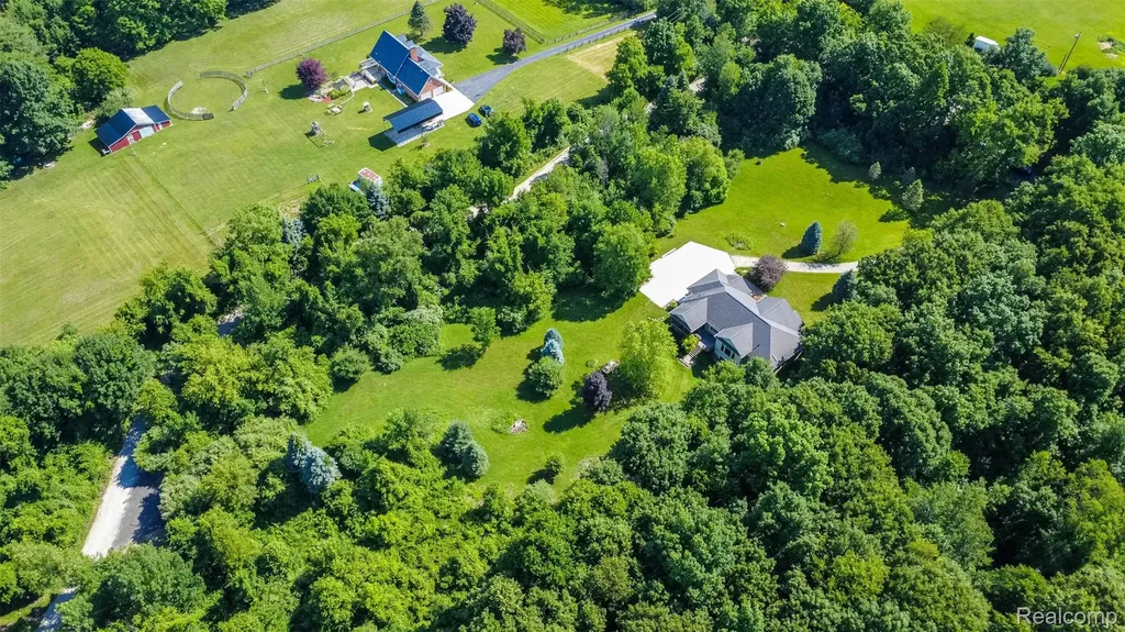 9887 Hadley Road Independence Charter Township MI 48348
