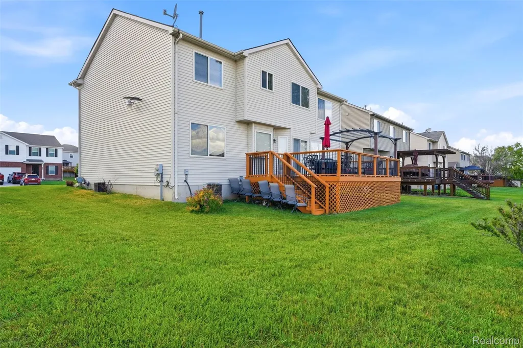 258 Tom Avenue Pontiac City MI 48341