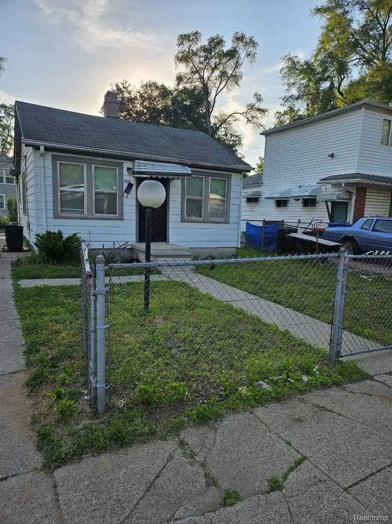 21033 Glen Lodge Road Royal Oak Charter Township MI 48220