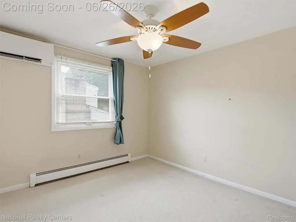 17418 Country Club Drive Livonia City MI 48152
