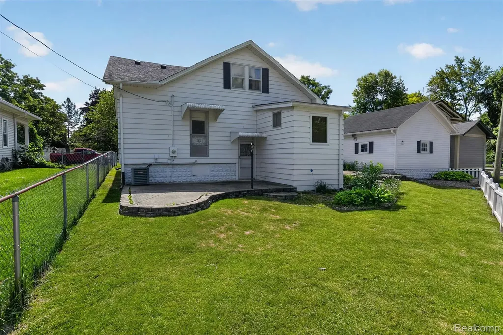 410 S Center Street Howell City MI 48843