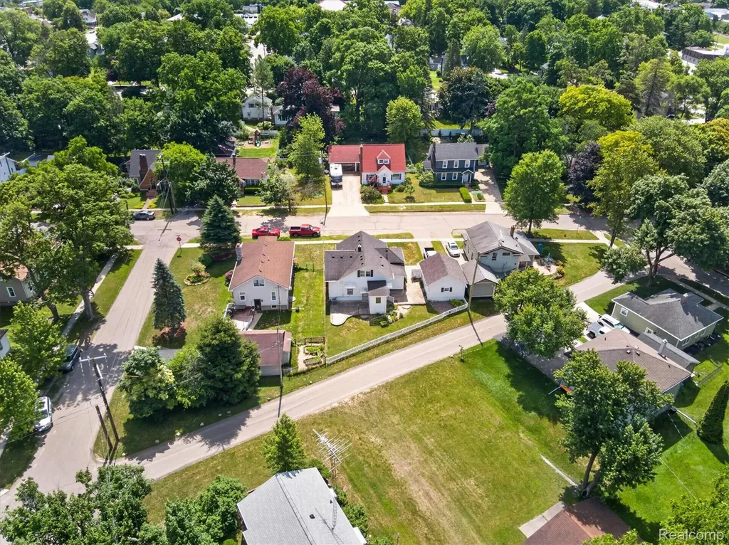 410 S Center Street Howell City MI 48843