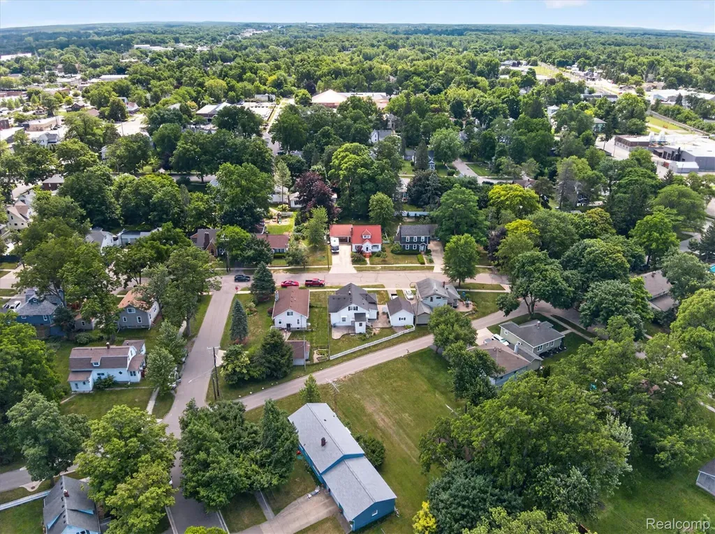 410 S Center Street Howell City MI 48843