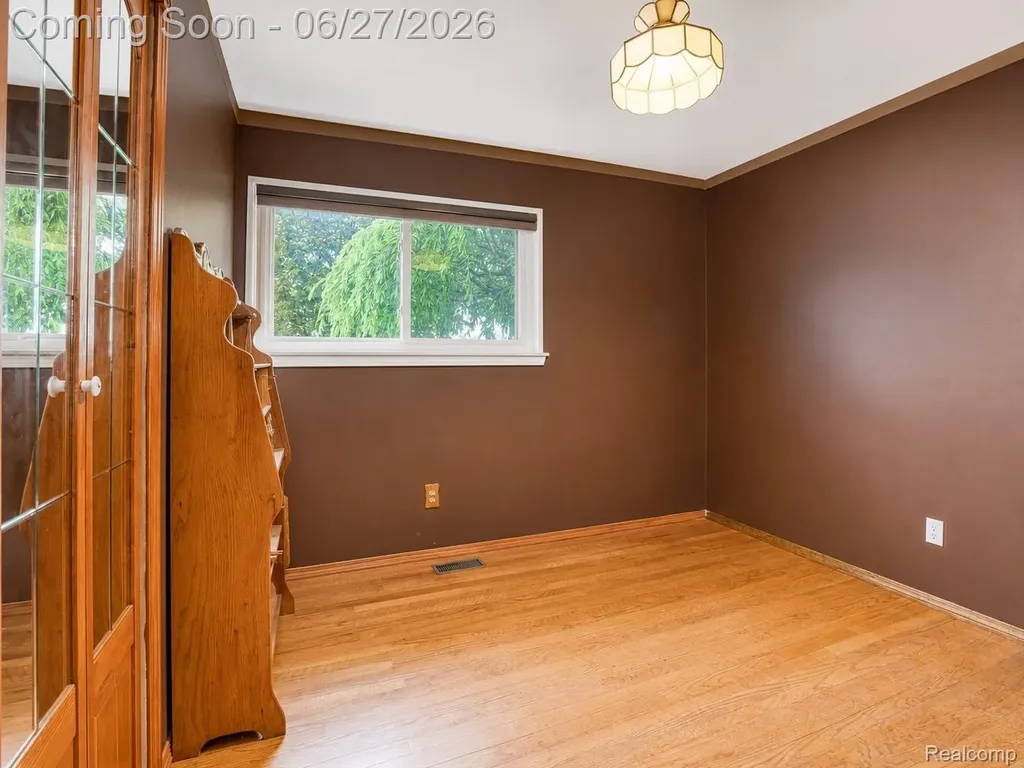 13533 Masonic Boulevard Warren City MI 48088
