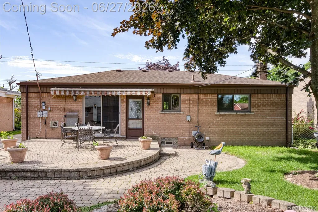 13533 Masonic Boulevard Warren City MI 48088