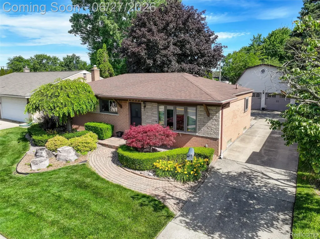 13533 Masonic Boulevard Warren City MI 48088