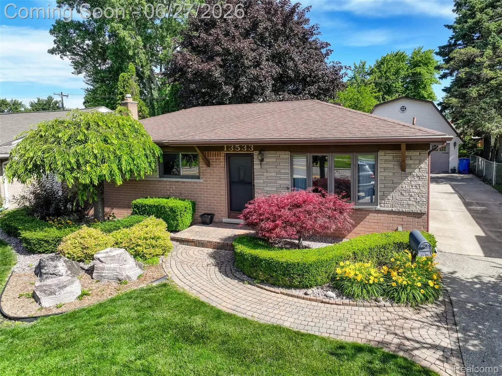 13533 Masonic Boulevard Warren City MI 48088