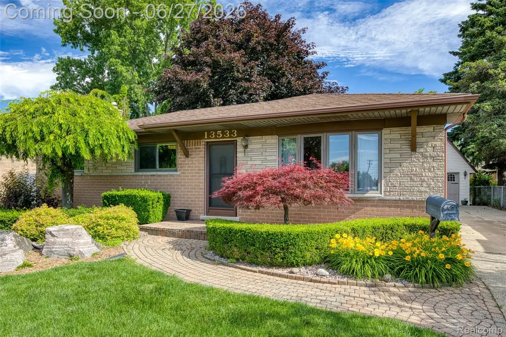 13533 Masonic Boulevard Warren City MI 48088