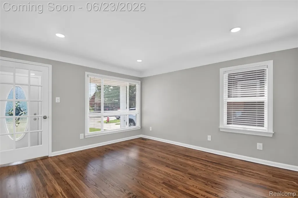 12972 Callender Street Southgate City MI 48195