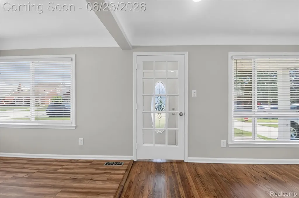 12972 Callender Street Southgate City MI 48195