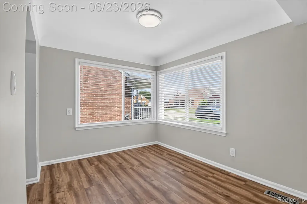 12972 Callender Street Southgate City MI 48195