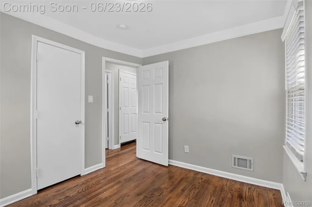 12972 Callender Street Southgate City MI 48195