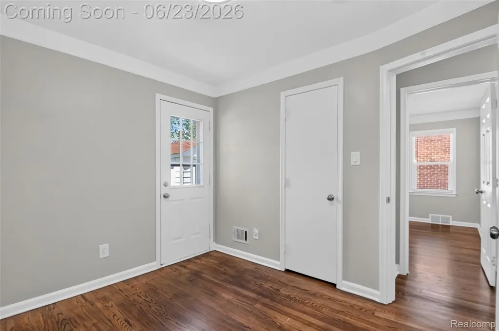 12972 Callender Street Southgate City MI 48195
