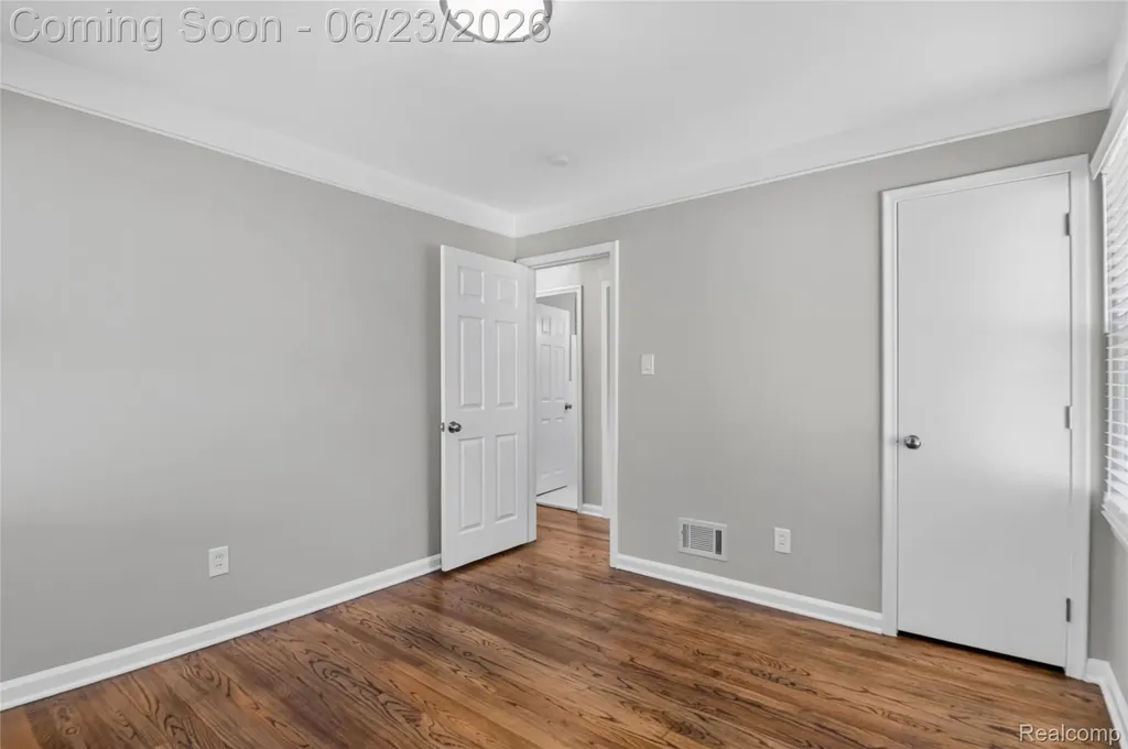 12972 Callender Street Southgate City MI 48195