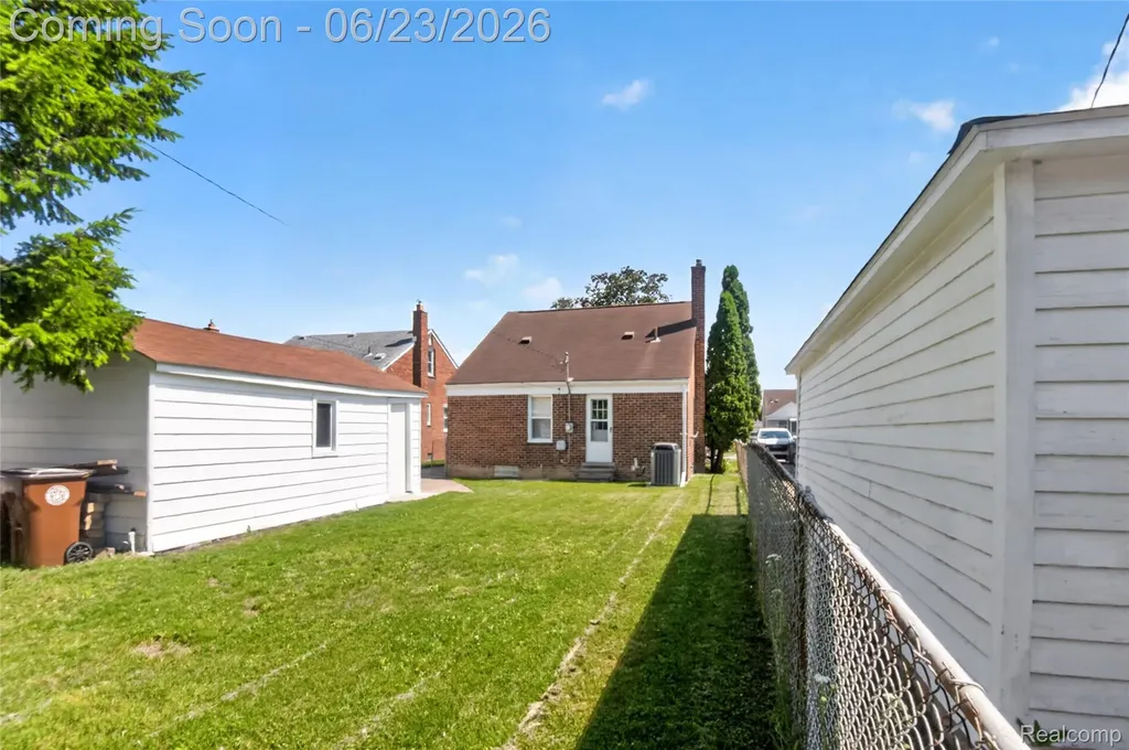 12972 Callender Street Southgate City MI 48195