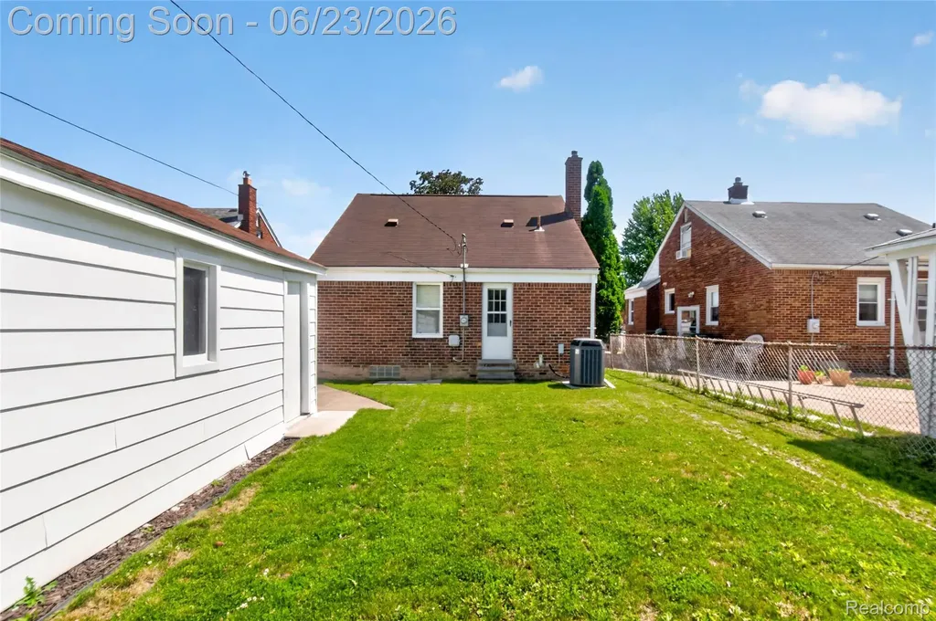 12972 Callender Street Southgate City MI 48195