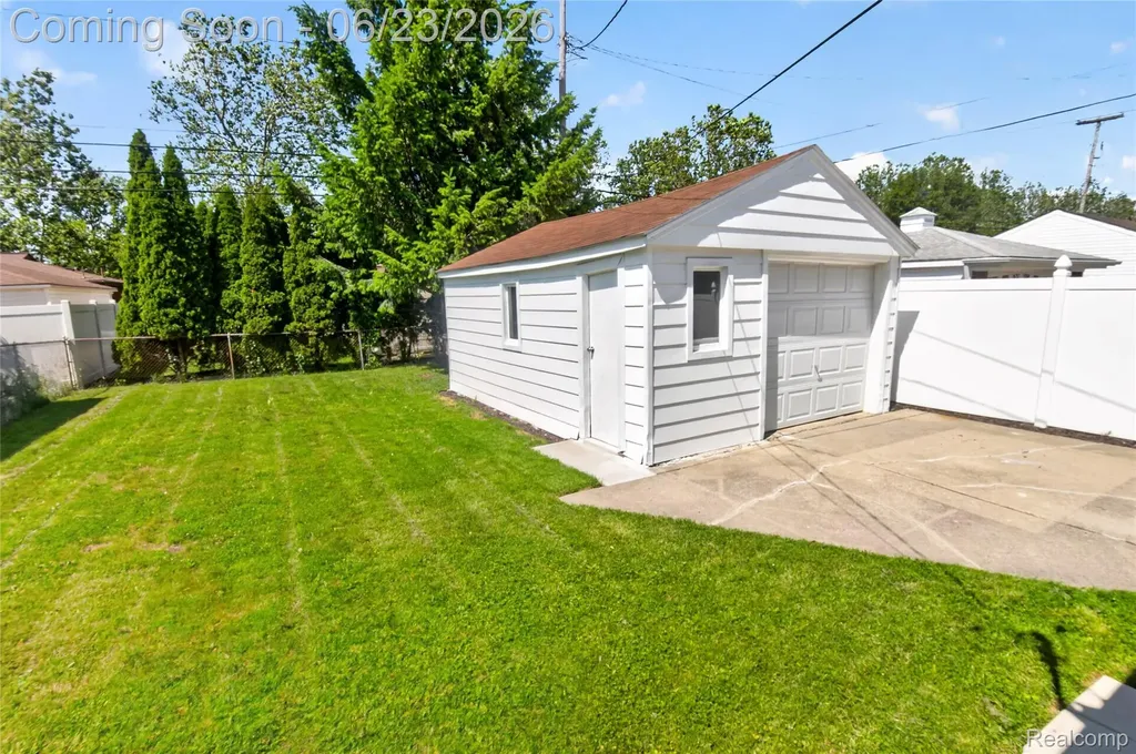 12972 Callender Street Southgate City MI 48195