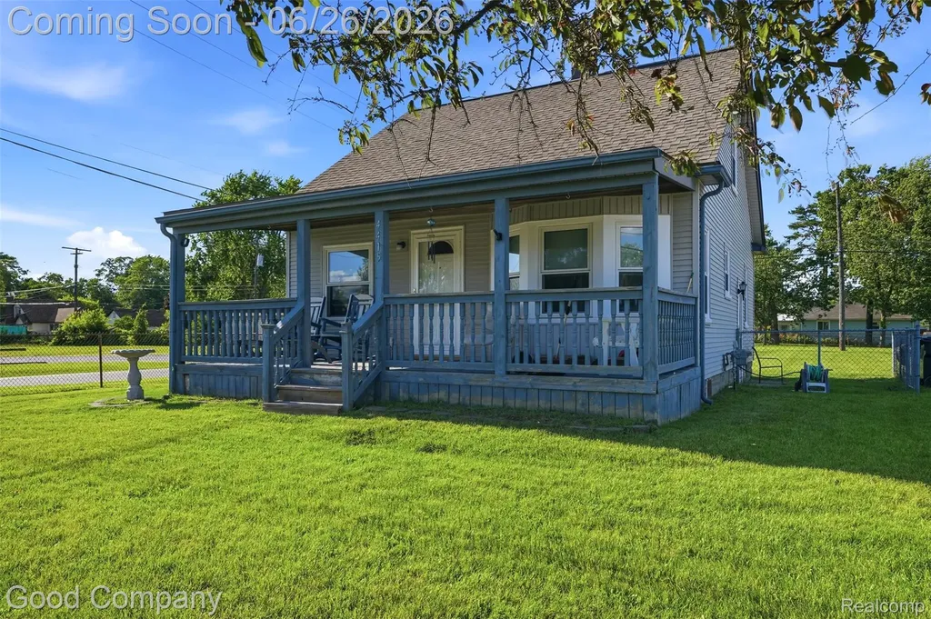 4415 Auburn Road Shelby Charter Township MI 48317