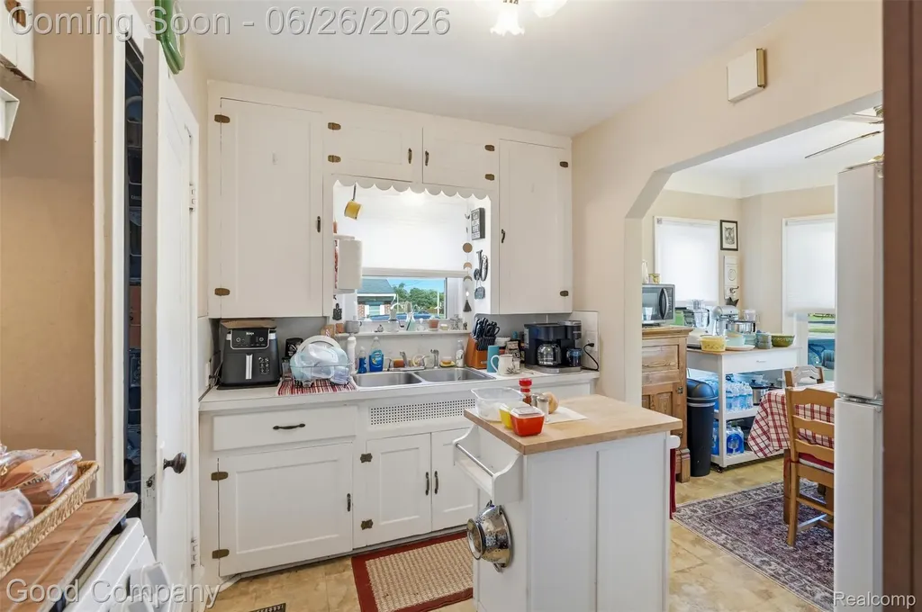 4415 Auburn Road Shelby Charter Township MI 48317