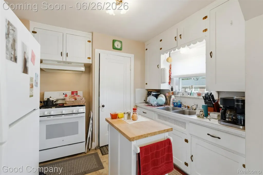 4415 Auburn Road Shelby Charter Township MI 48317