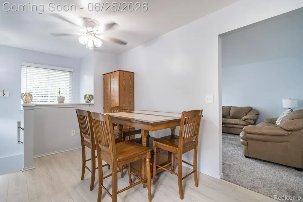 27860 Kaufman Street Roseville City MI 48066