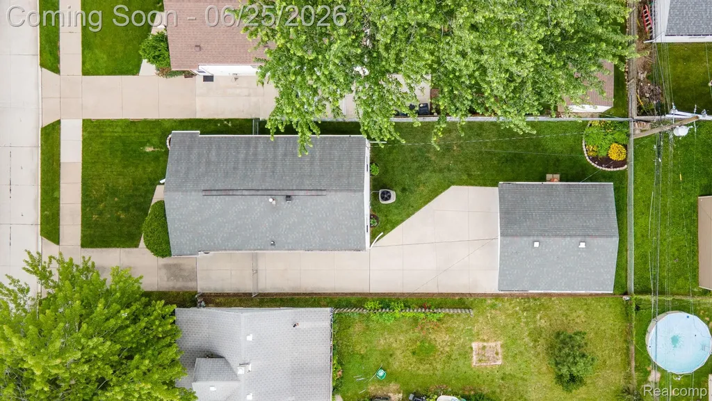 27860 Kaufman Street Roseville City MI 48066