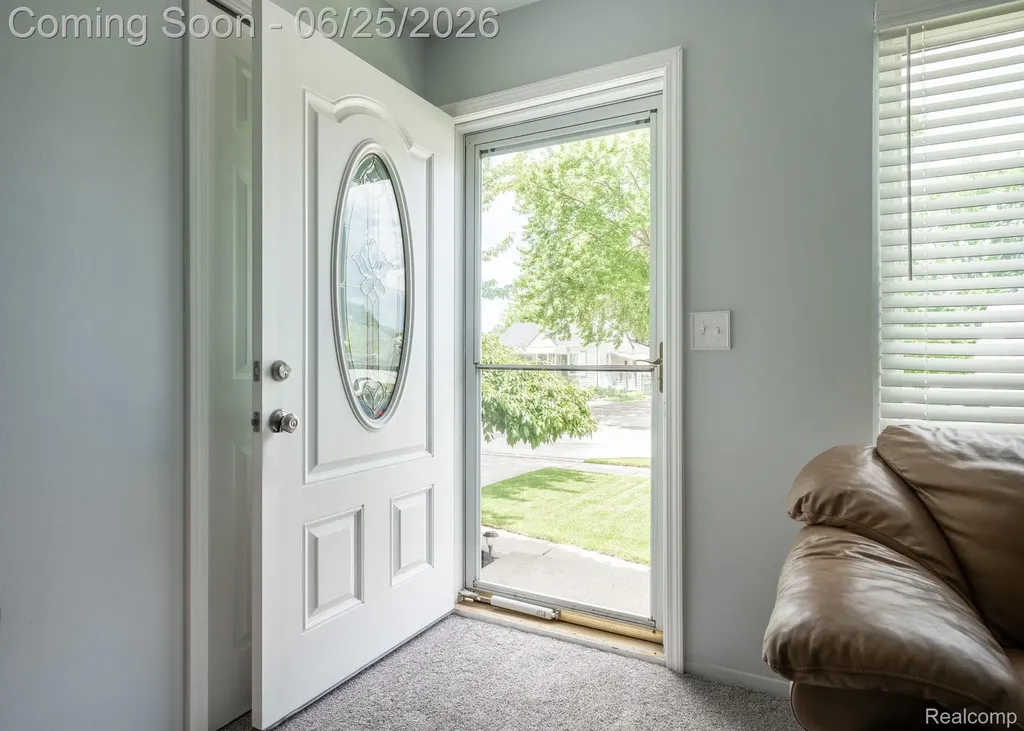 27860 Kaufman Street Roseville City MI 48066