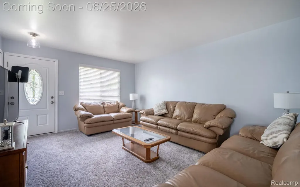 27860 Kaufman Street Roseville City MI 48066