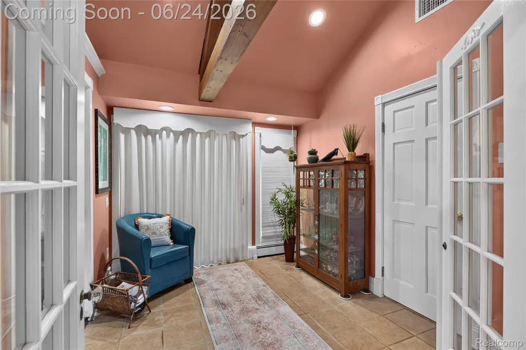 75 W Burdick Street Oxford Village MI 48371
