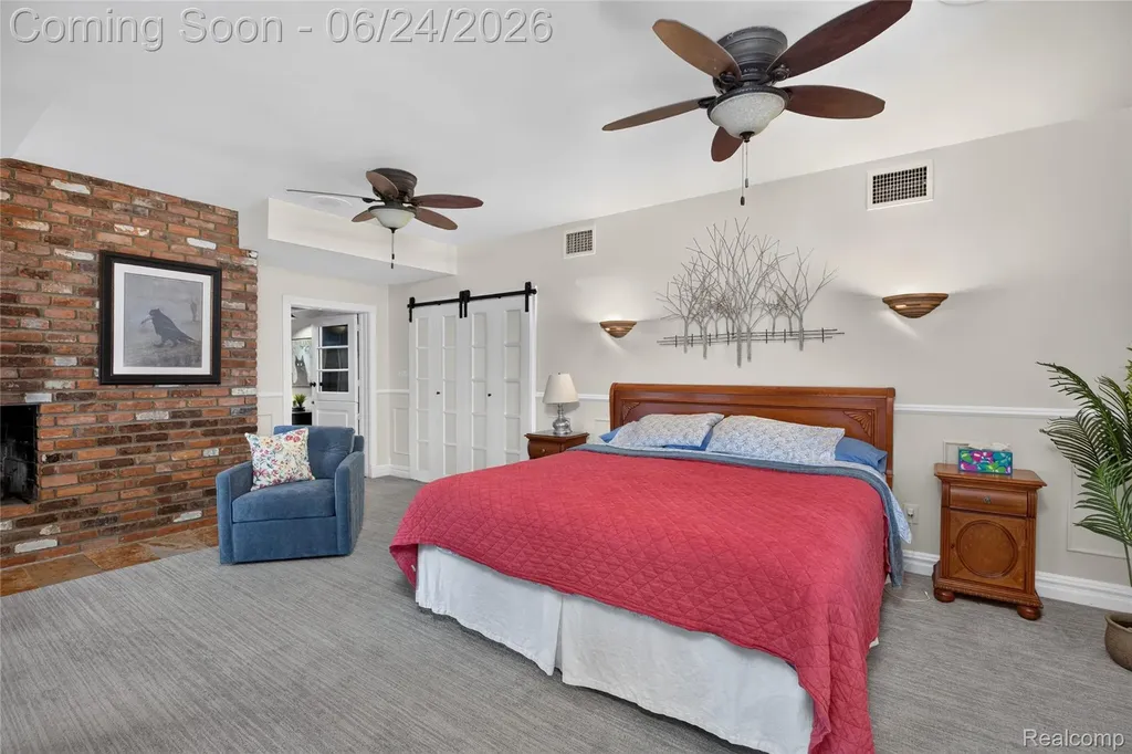 75 W Burdick Street Oxford Village MI 48371